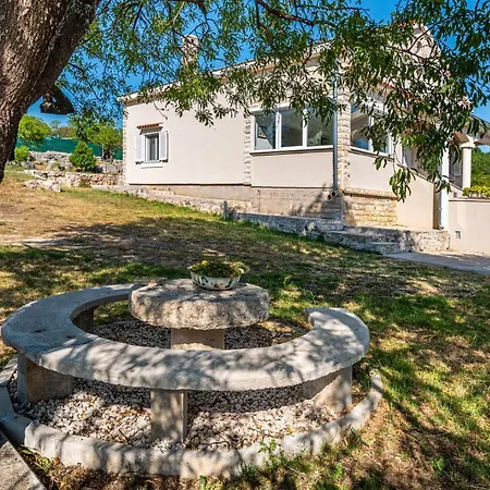 Vakantiehuis Ante With Beautiful Private Garden