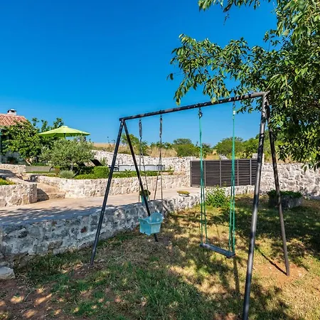 Ante With Beautiful Private Garden Semesterbostad *