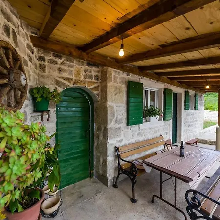 Semesterbostad Ante With Beautiful Private Garden