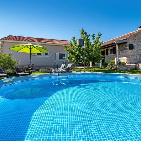 Tatil Evi Ante With Beautiful Private Garden Nadin