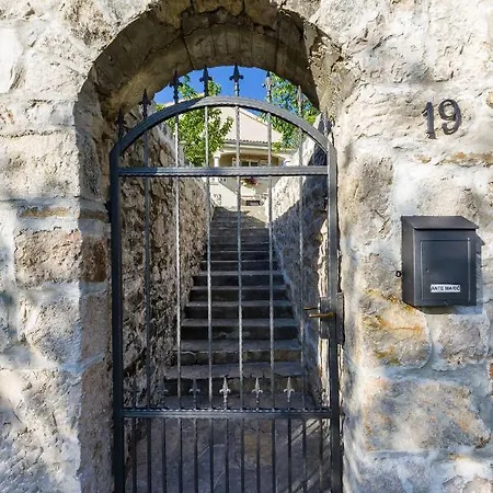 Ante With Beautiful Private Garden Dom wakacyjny *